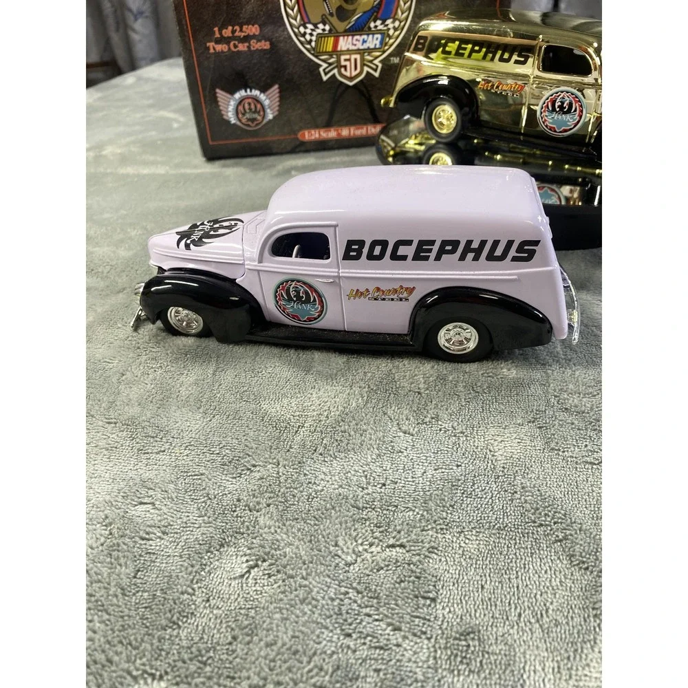 Racing Champions NASCAR Hank Bocephus 40 Ford 1:24 Diecast 2 Car Set 1 Of 2500